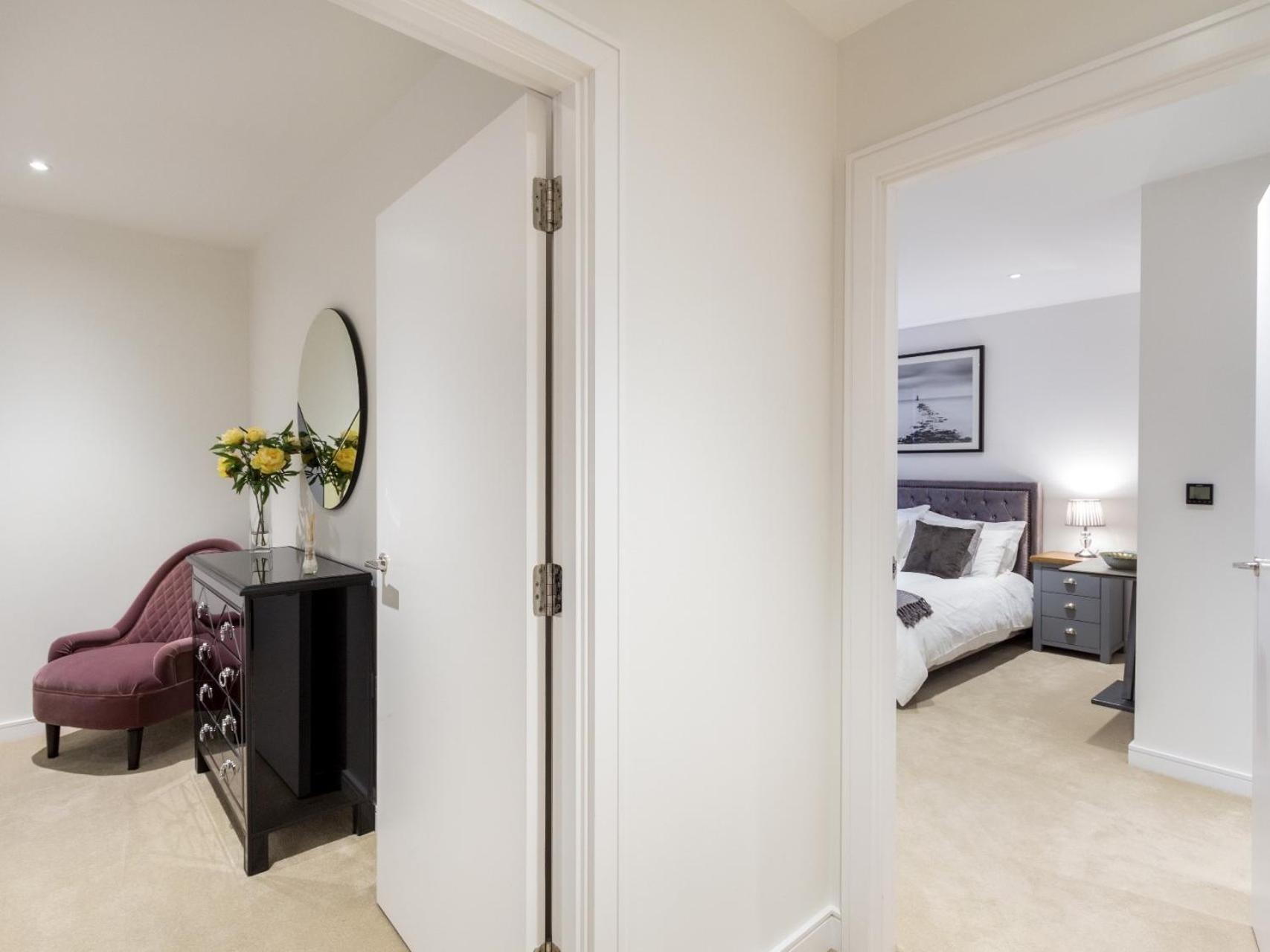 2 Bed Property Close To Heathrow Airport ハウンズロー エクステリア 写真