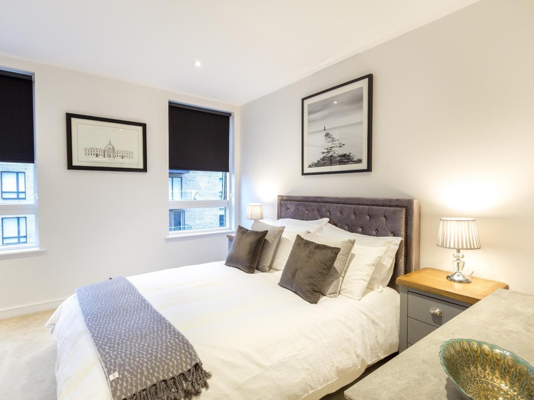 2 Bed Property Close To Heathrow Airport ハウンズロー エクステリア 写真