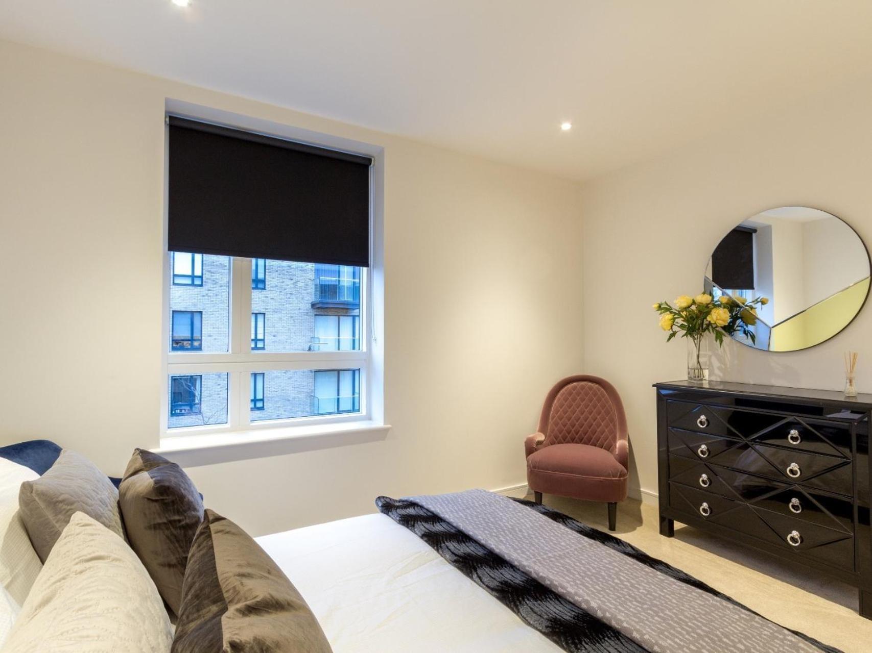 2 Bed Property Close To Heathrow Airport ハウンズロー エクステリア 写真
