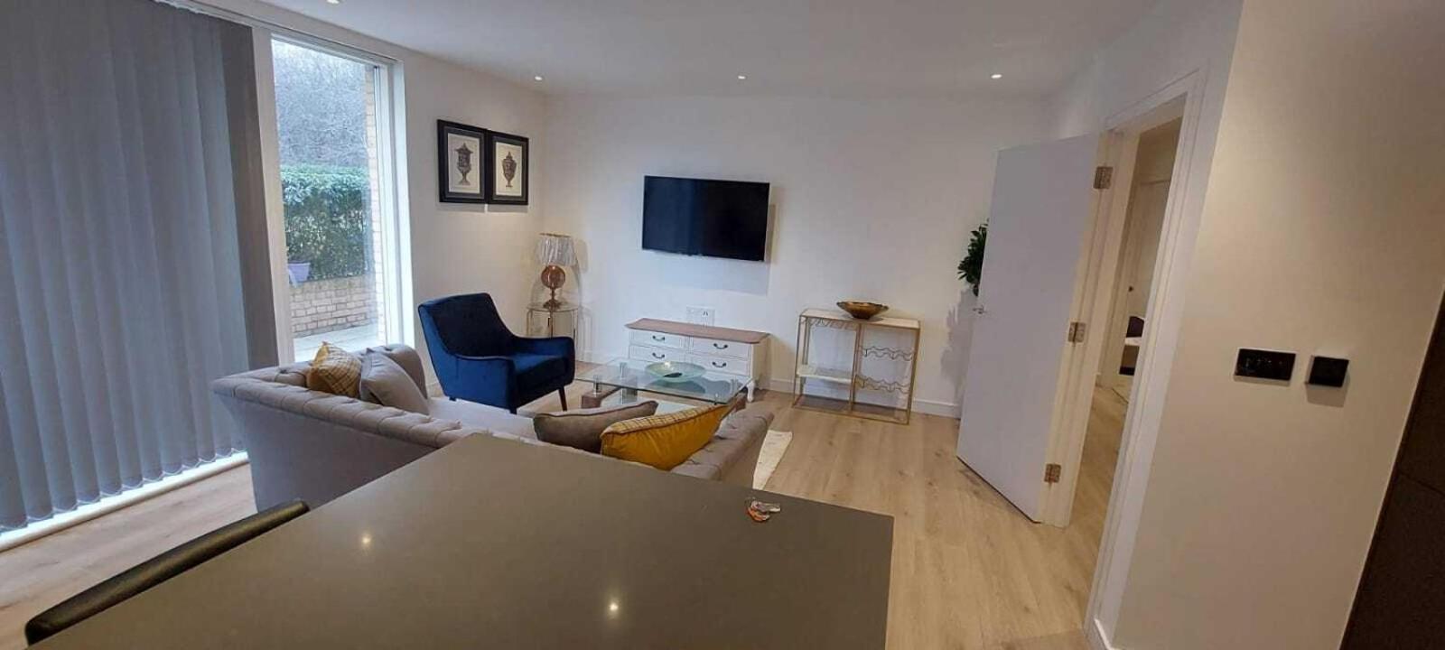 2 Bed Property Close To Heathrow Airport ハウンズロー エクステリア 写真