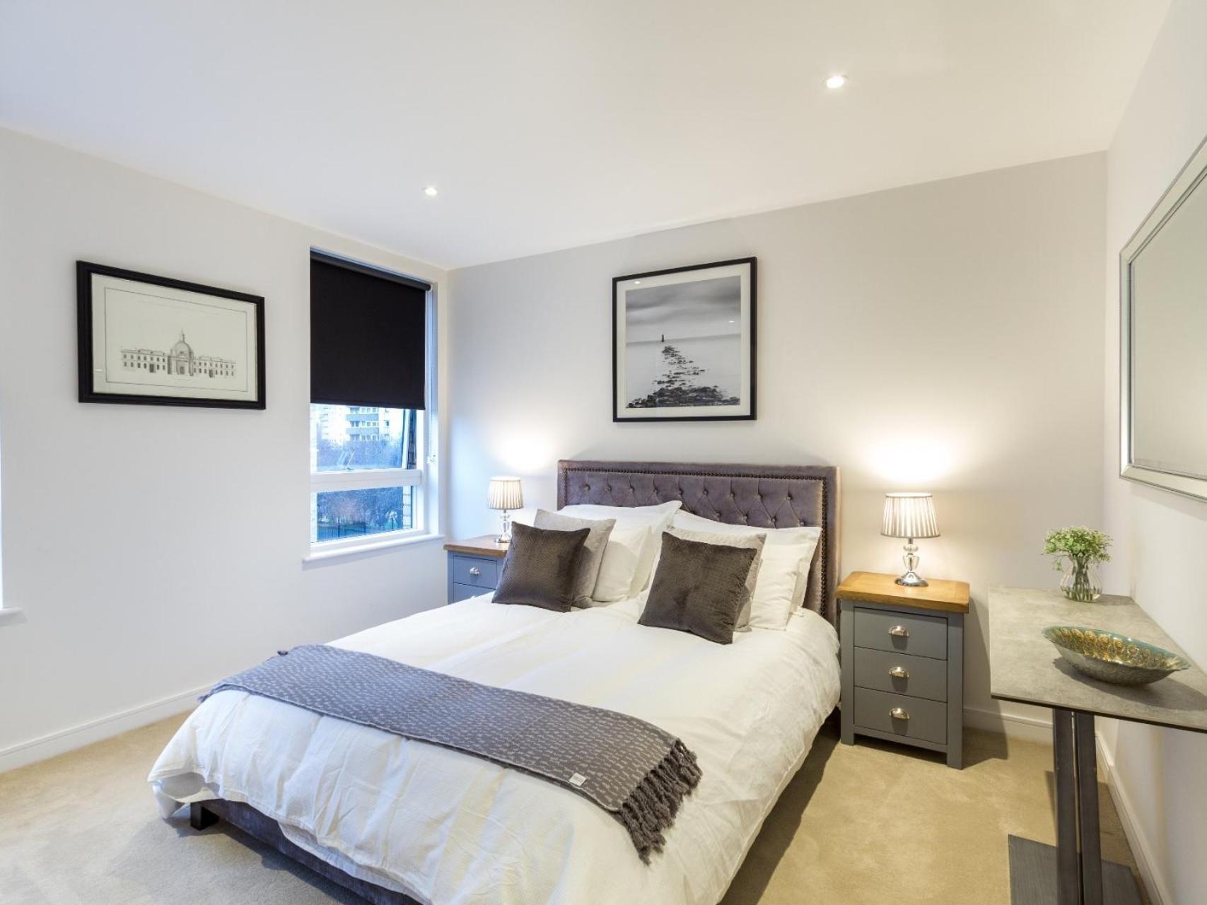 2 Bed Property Close To Heathrow Airport ハウンズロー エクステリア 写真